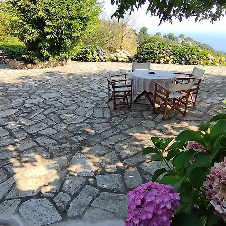 White Stone House With Great Sea View וילה טסגרדה