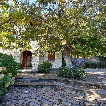 White Stone House With Great Sea View Τσαγκαράδα